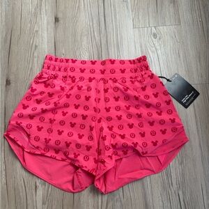 NWT Lululemon Disney Hotty Hot High Rise Shorts 4" Pink Mickey Mouse Size 6 DYCP